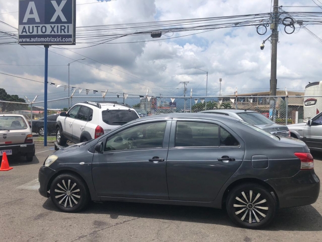  Haz Click aquí y obtendras toda la informacion detallada del Auto Usado   Toyota Yaris 2013 Yaris sedan  en Costa Rica sistema de AutoguiaCR.com por sirioscr.com Google.com en la agencia AUTO XIRI TIBAS title=