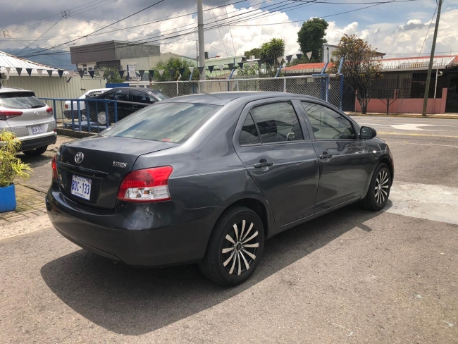  Haz Click aquí y obtendras toda la informacion detallada del Auto Usado   Toyota Yaris 2013 Yaris sedan  en Costa Rica sistema de AutoguiaCR.com por sirioscr.com Google.com en la agencia AUTO XIRI TIBAS title=